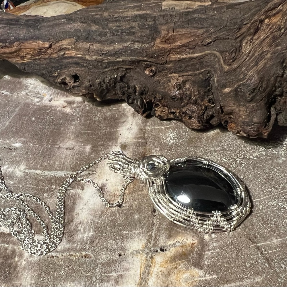 NWT Natural Stone Hematite Weaving Wire Wrapped Necklace 925 Silver chain 19”